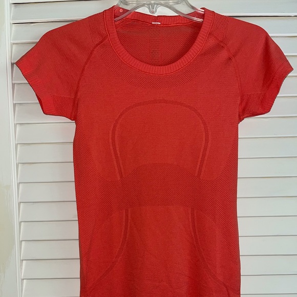 lululemon athletica Tops - Lululemon Run Swiftly Tech SS Crew, Orange, Size 4